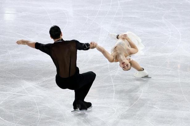 Kanadskou brusli nejlépe načali Haseová s Volodinem, Mrázkov...