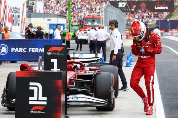 Ferrari má první pole position, Leclerc v Maďarsku ovládl kvalifikaci