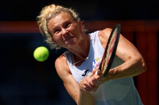 Siniaková ukončí sezonu jako deblová jednička. V čele mužů je zpět Alcaraz