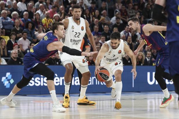 Ani 15 bodů Veselého Barceloně nestačilo, Satoranský se prot...