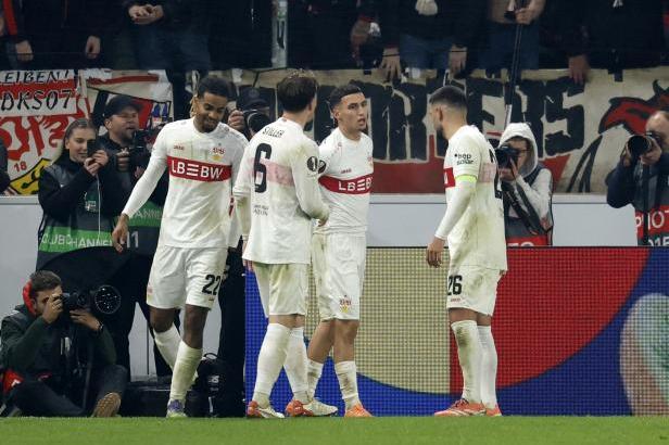 Stuttgart otočil utkání proti Augsburgu. Radoval se i Freiburg