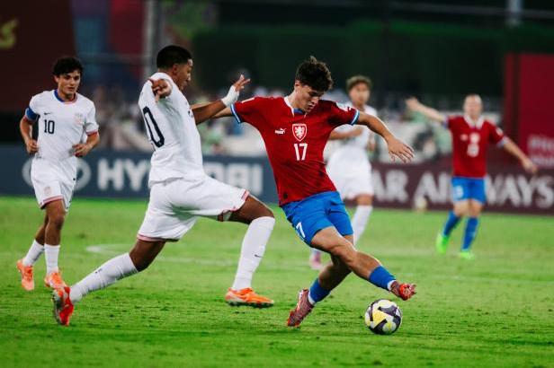 ŽIVĚ: MS fotbalistů do 17 let Nový Zéland – Rakousko a Saúdská Arábie – Mali. Čeští mladíci postupují ze třetího místa