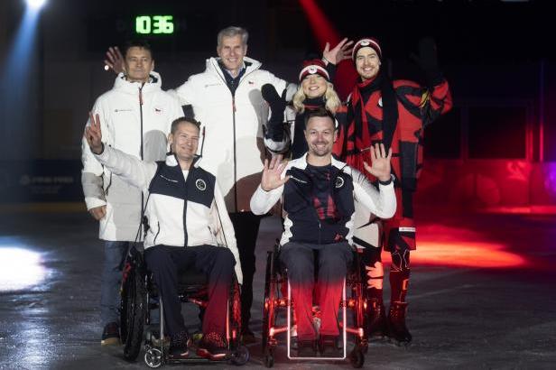 Češi budou na olympiádě nosit výrazné barvy. Nástup ve svetru a nechybí Raškovka