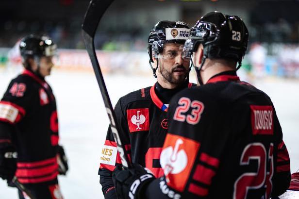 K debaklu Sparty v Lize mistrů přispěl i Kubalík se Skleničkou