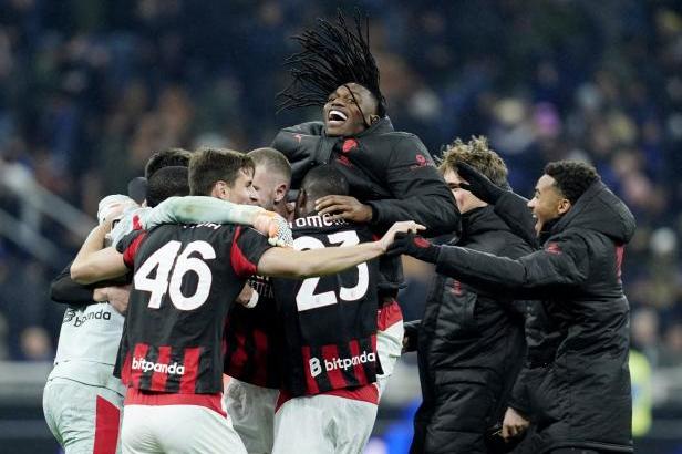 Serii A vede AS Řím. AC Milán díky Pulišičovi porazil Inter,...