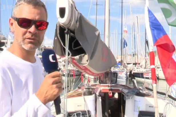 Exkluzivní pohled: Členové Hebe Sailing Teamu představují svou loď na ME v námořním jachtingu