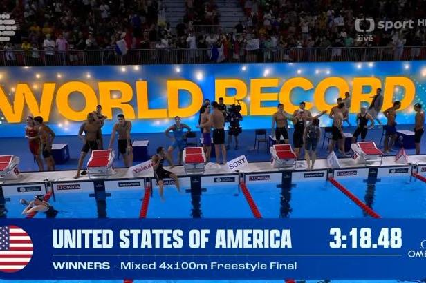 Američané vytvořili světový rekord ve smíšené štafetě na 4x100 m volným způsobem