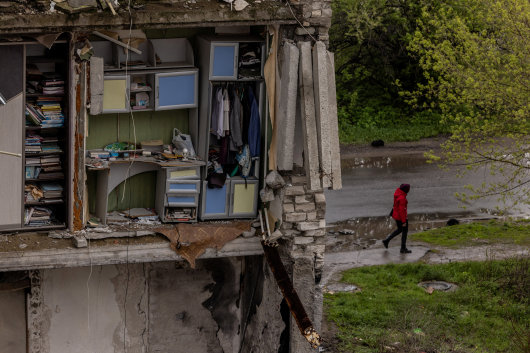 Poškozený dům na předměstí Izjumu,  Autor: Carlos Barria,  Zdroj: Reuters