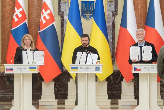 Prezidenti Česka, Ukrajiny a Slovenska v Kyjevě po podepsání deklarace o spolupráci a partnerství